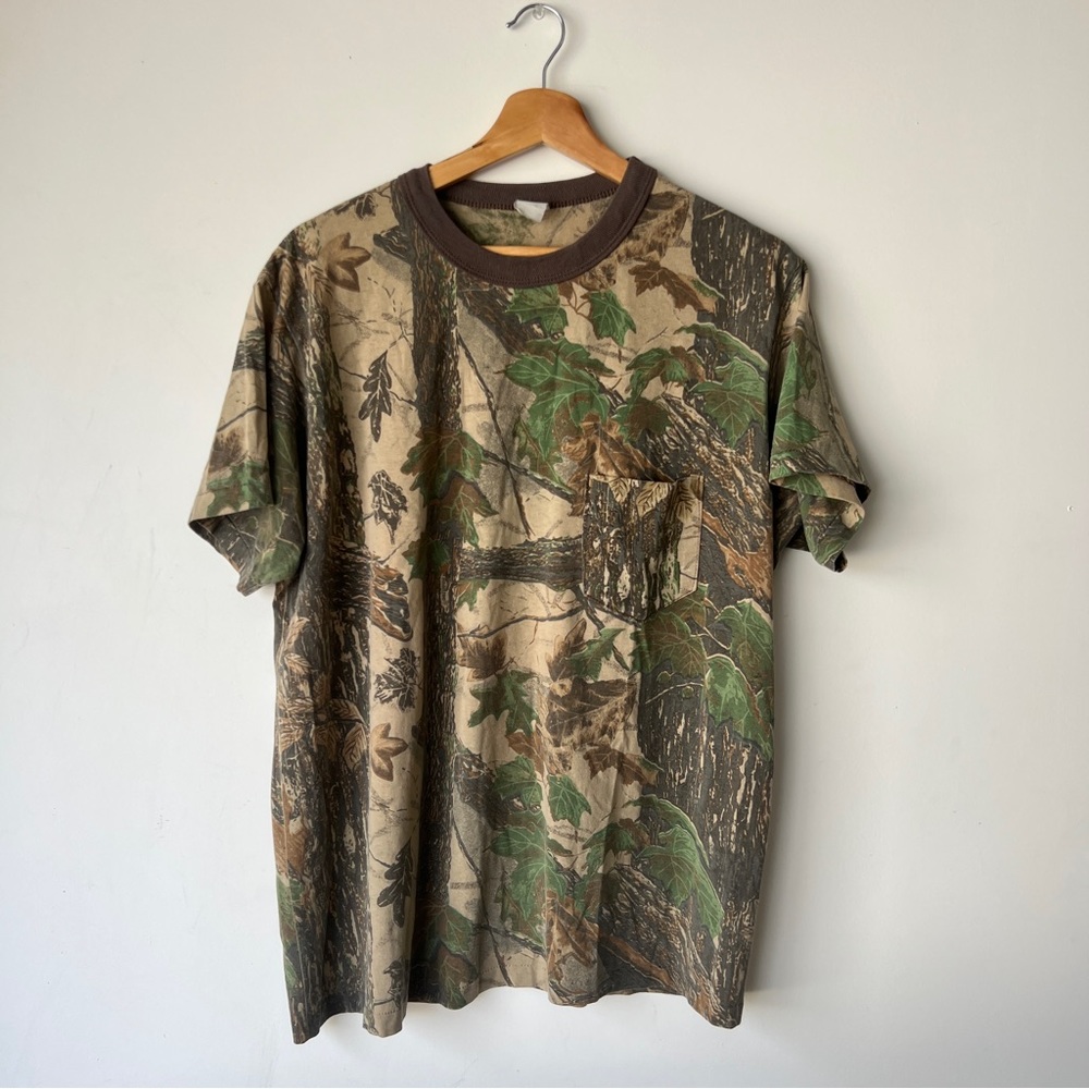 Vintage 80s Realtree Camo Hunting Single Stitch Pocket TShirt